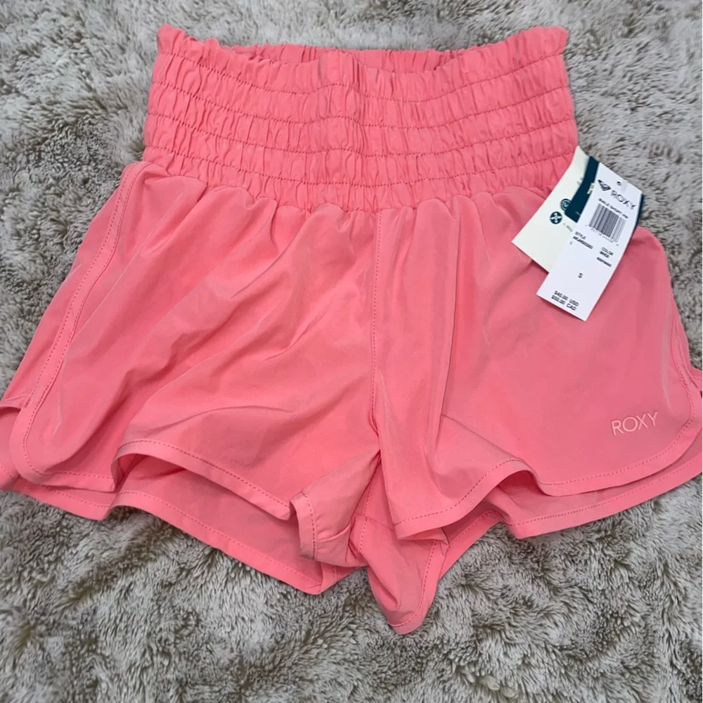 ROXY RUNNING SHORTS - Picture 1 of 4